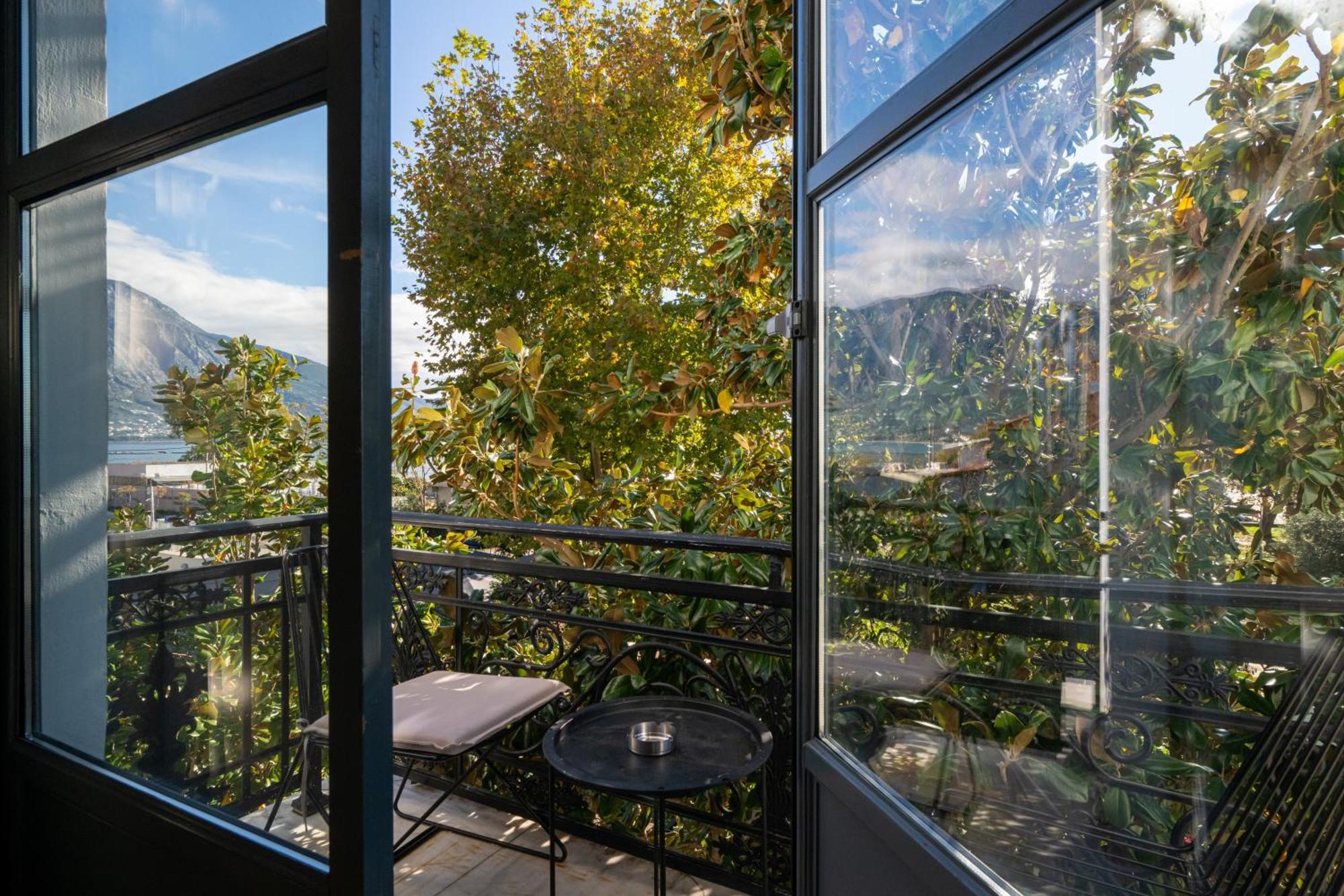 קלמאטה Panellinion Luxury Rooms מראה חיצוני תמונה