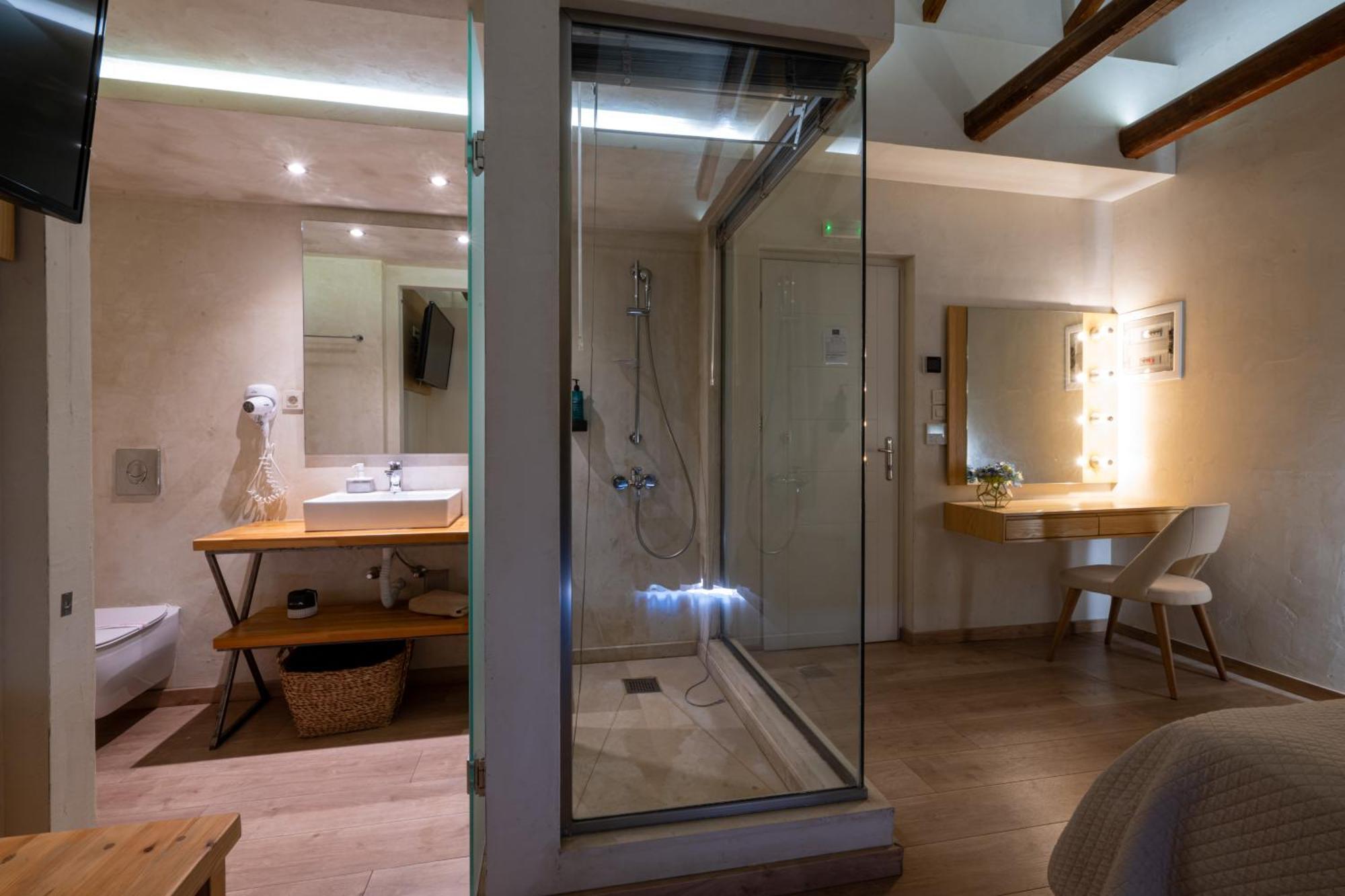 קלמאטה Panellinion Luxury Rooms מראה חיצוני תמונה