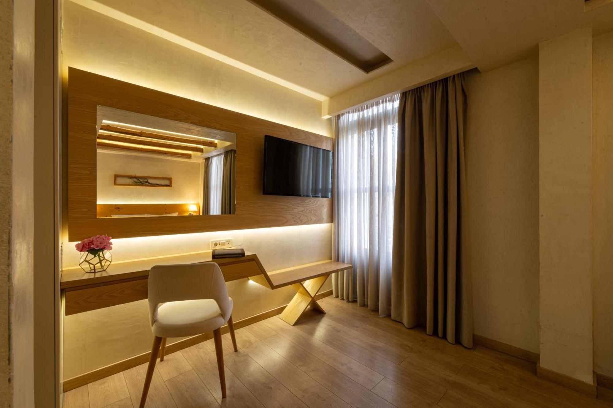 קלמאטה Panellinion Luxury Rooms מראה חיצוני תמונה