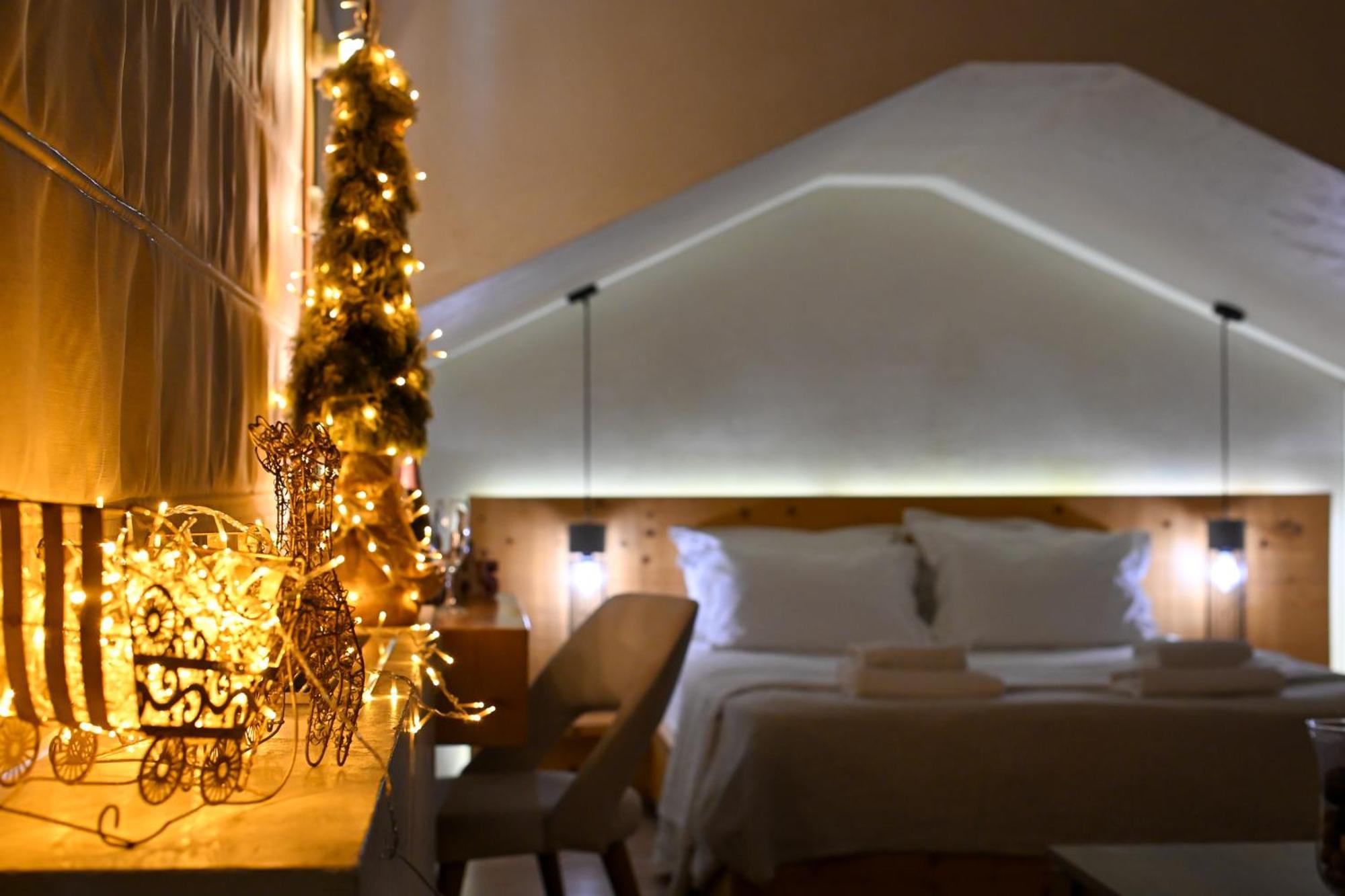 קלמאטה Panellinion Luxury Rooms מראה חיצוני תמונה