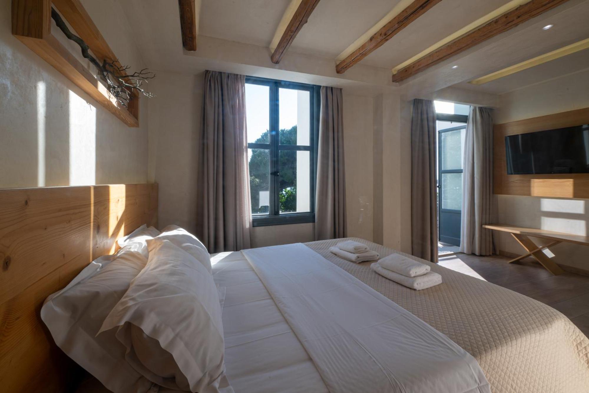 קלמאטה Panellinion Luxury Rooms מראה חיצוני תמונה