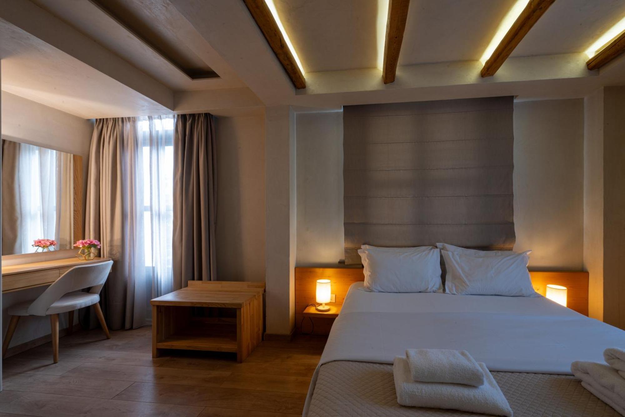 קלמאטה Panellinion Luxury Rooms מראה חיצוני תמונה