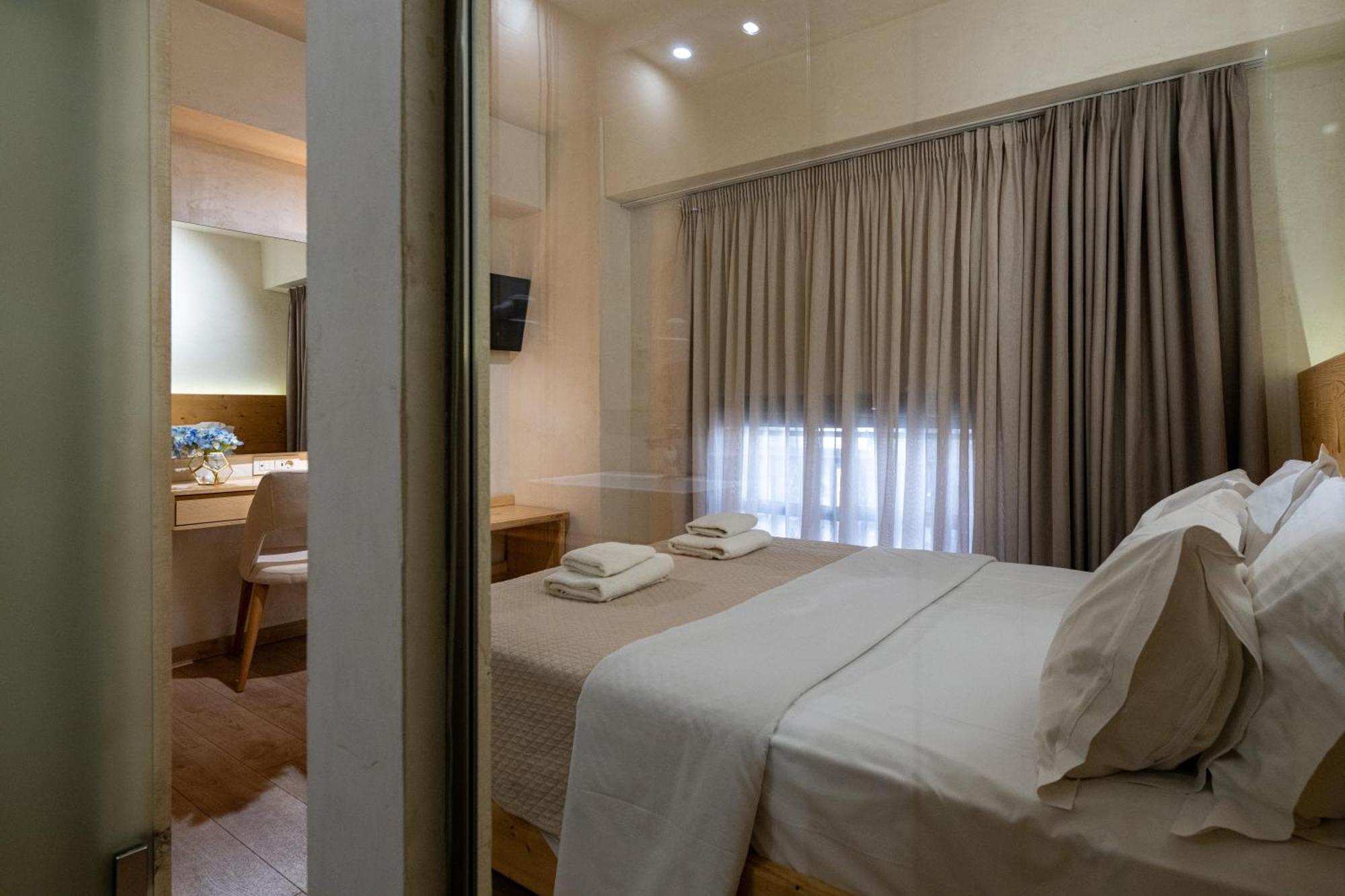 קלמאטה Panellinion Luxury Rooms מראה חיצוני תמונה